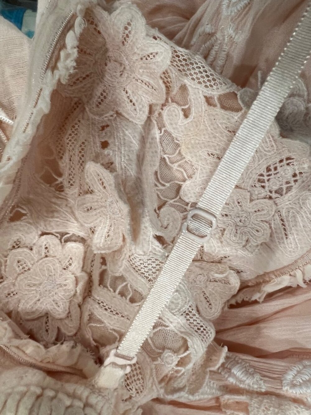 Free People Rosa Maxi Dress Size Medium 3D Floral Blush Peach Pink - Picture 8 of 8